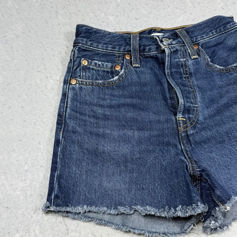Levis Ribcage Jean Shorts Women’s Size 24 Light Wash Denim Cut Offs Pockets